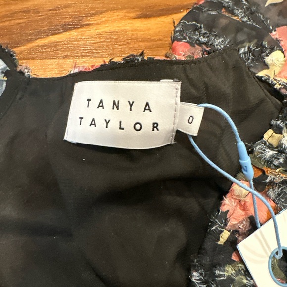 🌻NWT Tanya Taylor Black V-Neck Floral Short Sleeve Wrap Dress Size 0 MSRP $495 - Picture 6 of 8